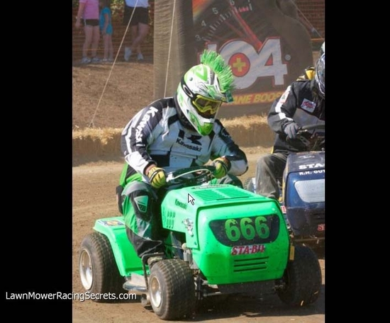 Lawn Racing Screensaver